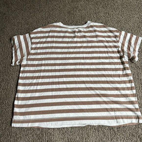 Old Navy Tan and White Striped Tee - Picture 7 of 11